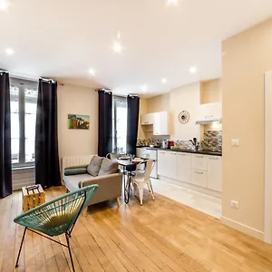 Appartement Cosy Entierement Renove Idealement Place Ail, Lyon